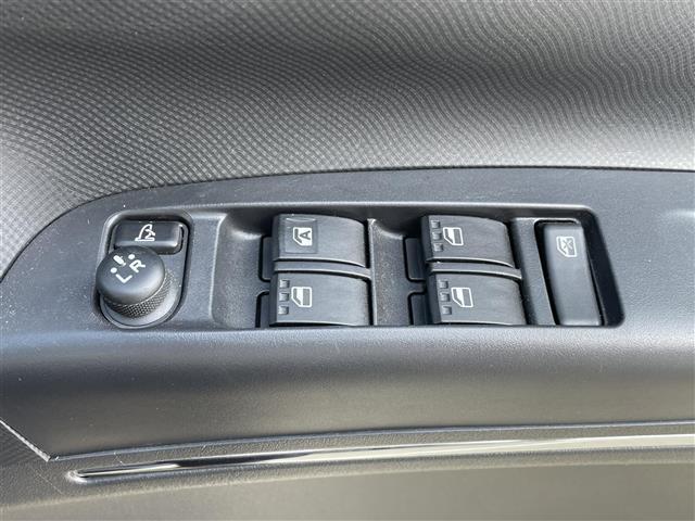 ルクラカスタム Ｒ　４ＷＤ／社外メモリナビ／フルセグＴＶ／ＡＭ／ＦＭ／ＣＤ／ＤＶＤ／ＢＴ／フォグランプ／純正１４ＡＷ／純正フロアマット／ＥＴＣ／室内イルミネーション仕様／冬タイヤ積み込み有／保証書（13枚目）
