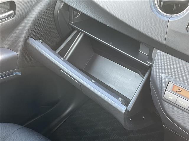 ルクラカスタム Ｒ　４ＷＤ／社外メモリナビ／フルセグＴＶ／ＡＭ／ＦＭ／ＣＤ／ＤＶＤ／ＢＴ／フォグランプ／純正１４ＡＷ／純正フロアマット／ＥＴＣ／室内イルミネーション仕様／冬タイヤ積み込み有／保証書（31枚目）
