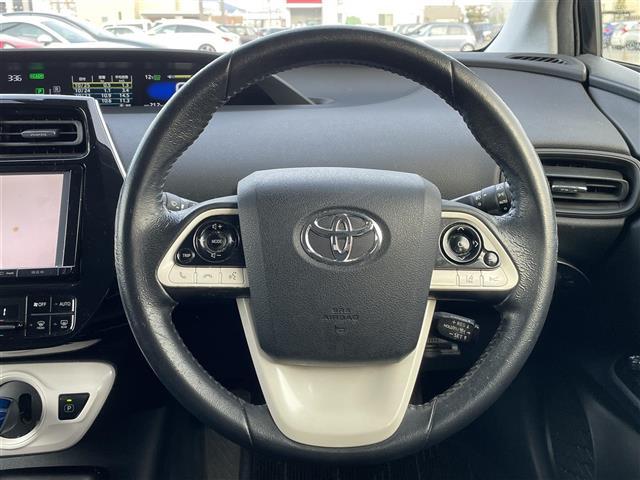 プリウス S 4WD/純正メモリナビ/フルセグTV/AM/FM/CD/BT/フォグランプ/バックカメラ/純正フロアマット/ETC/ドラレコ/横滑り防止機能/トヨタセーフティセンス/エアバッグダブルサイド/冬タイヤ(9枚目)
