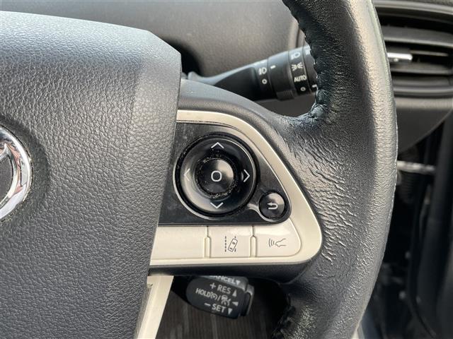 プリウス S 4WD/純正メモリナビ/フルセグTV/AM/FM/CD/BT/フォグランプ/バックカメラ/純正フロアマット/ETC/ドラレコ/横滑り防止機能/トヨタセーフティセンス/エアバッグダブルサイド/冬タイヤ(11枚目)
