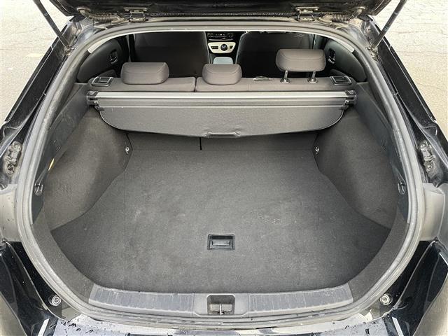 プリウス S 4WD/純正メモリナビ/フルセグTV/AM/FM/CD/BT/フォグランプ/バックカメラ/純正フロアマット/ETC/ドラレコ/横滑り防止機能/トヨタセーフティセンス/エアバッグダブルサイド/冬タイヤ(24枚目)