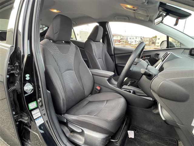 プリウス S 4WD/純正メモリナビ/フルセグTV/AM/FM/CD/BT/フォグランプ/バックカメラ/純正フロアマット/ETC/ドラレコ/横滑り防止機能/トヨタセーフティセンス/エアバッグダブルサイド/冬タイヤ(25枚目)