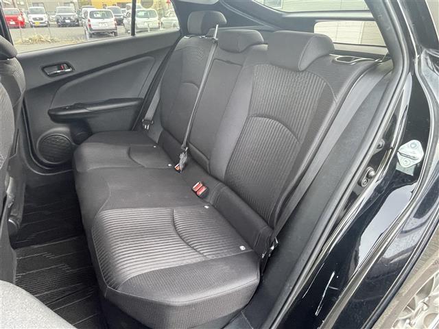 プリウス S 4WD/純正メモリナビ/フルセグTV/AM/FM/CD/BT/フォグランプ/バックカメラ/純正フロアマット/ETC/ドラレコ/横滑り防止機能/トヨタセーフティセンス/エアバッグダブルサイド/冬タイヤ(28枚目)