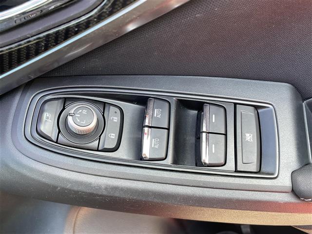 インプレッサスポーツ ２．０ｉ－Ｌアイサイト　ワンオーナー／４ＷＤ／社外ナビ／フルセグ／バックカメラ／クルーズコントロール／レーンキープアシスト／ブラインドスポットモニター／コーナーセンサー／パドルシフト／オートライト／純正ＡＷ冬タイヤ積込（15枚目）