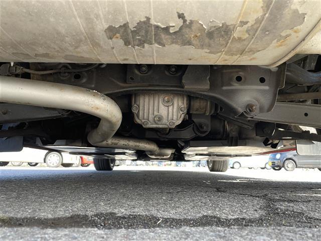 インプレッサスポーツ ２．０ｉ－Ｌアイサイト　ワンオーナー／４ＷＤ／社外ナビ／フルセグ／バックカメラ／クルーズコントロール／レーンキープアシスト／ブラインドスポットモニター／コーナーセンサー／パドルシフト／オートライト／純正ＡＷ冬タイヤ積込（31枚目）