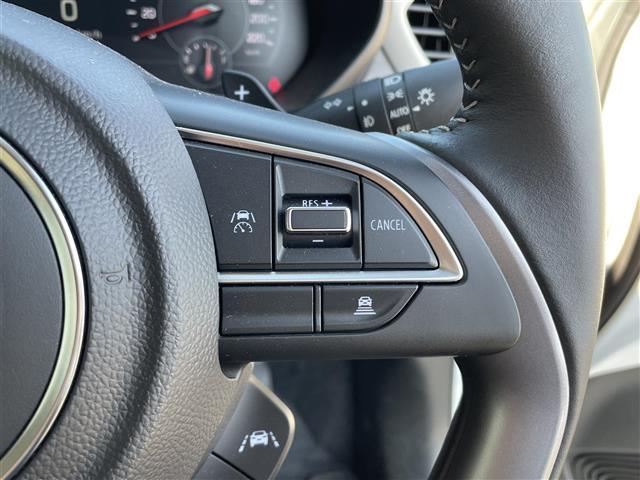 スイフト ハイブリッドＭＺ　４ＷＤ／ワンオーナー／純正メモリナビ／フルセグＴＶ／ＡＭ／ＦＭ／ＣＤ／ＢＴ／ＵＳＢ／純正１６ＡＷ／純正フロアマット／シートヒーター／フォグランプ／オートライト／コーナーセンサー／アイドリングストップ（11枚目）