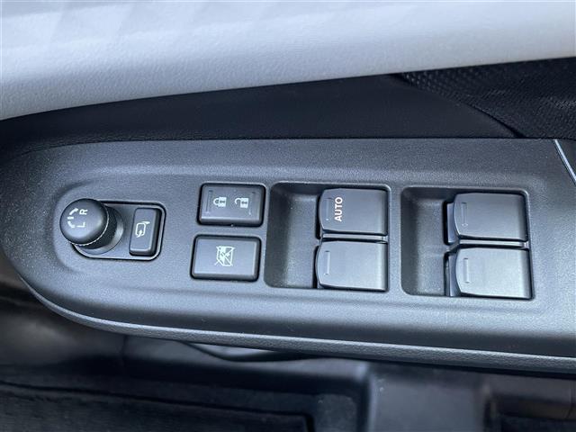 スイフト ハイブリッドＭＺ　４ＷＤ／ワンオーナー／純正メモリナビ／フルセグＴＶ／ＡＭ／ＦＭ／ＣＤ／ＢＴ／ＵＳＢ／純正１６ＡＷ／純正フロアマット／シートヒーター／フォグランプ／オートライト／コーナーセンサー／アイドリングストップ（15枚目）