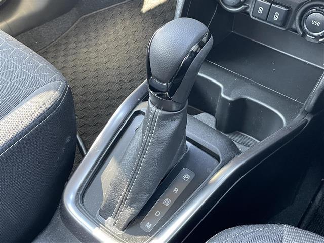 スイフト ハイブリッドＭＺ　４ＷＤ／ワンオーナー／純正メモリナビ／フルセグＴＶ／ＡＭ／ＦＭ／ＣＤ／ＢＴ／ＵＳＢ／純正１６ＡＷ／純正フロアマット／シートヒーター／フォグランプ／オートライト／コーナーセンサー／アイドリングストップ（21枚目）