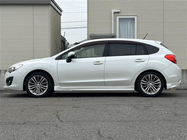 インプレッサスポーツ ２．０ｉ－Ｓアイサイト　４ＷＤ／社外ナビ／フルセグＴＶ／ＡＭ／ＦＭ／ＣＤ／ＤＶＤ／ＢＴ／純正１７ＡＷ／ＥＴＣ／Ｄ席パワーシート／純正フロアマット／コーナーセンサー／フォグランプ／オートライト／クルコン／パドルシフト（7枚目）