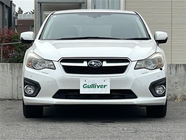 インプレッサスポーツ ２．０ｉ－Ｓアイサイト　４ＷＤ／社外ナビ／フルセグＴＶ／ＡＭ／ＦＭ／ＣＤ／ＤＶＤ／ＢＴ／純正１７ＡＷ／ＥＴＣ／Ｄ席パワーシート／純正フロアマット／コーナーセンサー／フォグランプ／オートライト／クルコン／パドルシフト（9枚目）