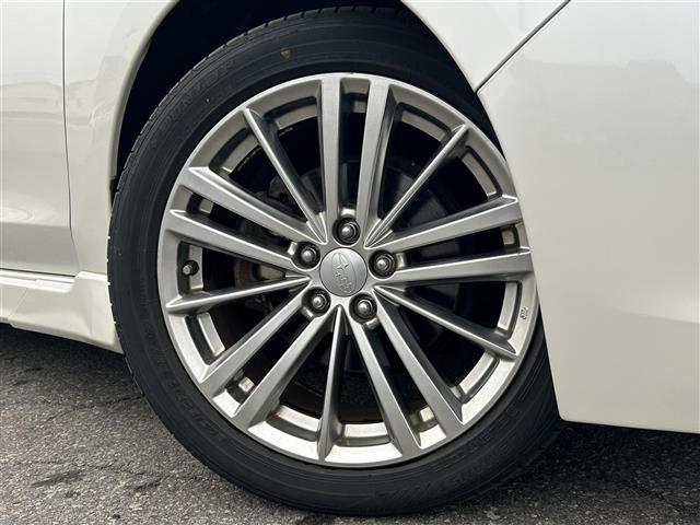 インプレッサスポーツ ２．０ｉ－Ｓアイサイト　４ＷＤ／社外ナビ／フルセグＴＶ／ＡＭ／ＦＭ／ＣＤ／ＤＶＤ／ＢＴ／純正１７ＡＷ／ＥＴＣ／Ｄ席パワーシート／純正フロアマット／コーナーセンサー／フォグランプ／オートライト／クルコン／パドルシフト（10枚目）