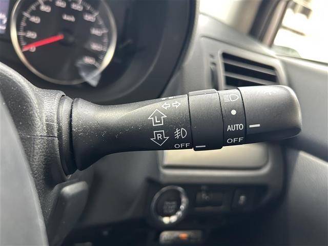 インプレッサスポーツ ２．０ｉ－Ｓアイサイト　４ＷＤ／社外ナビ／フルセグＴＶ／ＡＭ／ＦＭ／ＣＤ／ＤＶＤ／ＢＴ／純正１７ＡＷ／ＥＴＣ／Ｄ席パワーシート／純正フロアマット／コーナーセンサー／フォグランプ／オートライト／クルコン／パドルシフト（16枚目）