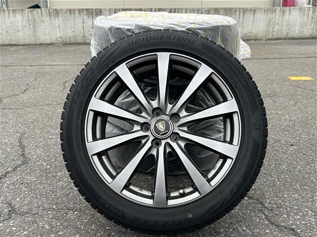 インプレッサスポーツ ２．０ｉ－Ｓアイサイト　４ＷＤ／社外ナビ／フルセグＴＶ／ＡＭ／ＦＭ／ＣＤ／ＤＶＤ／ＢＴ／純正１７ＡＷ／ＥＴＣ／Ｄ席パワーシート／純正フロアマット／コーナーセンサー／フォグランプ／オートライト／クルコン／パドルシフト（36枚目）