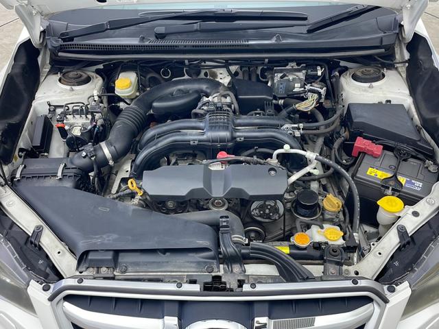 インプレッサスポーツ ２．０ｉ－Ｓアイサイト　４ＷＤ／社外ナビ／フルセグＴＶ／ＡＭ／ＦＭ／ＣＤ／ＤＶＤ／ＢＴ／純正１７ＡＷ／ＥＴＣ／Ｄ席パワーシート／純正フロアマット／コーナーセンサー／フォグランプ／オートライト／クルコン／パドルシフト（41枚目）