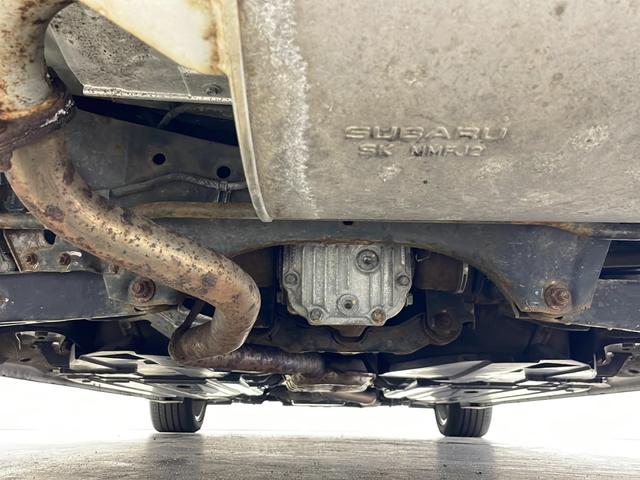 インプレッサスポーツ ２．０ｉ－Ｓアイサイト　４ＷＤ／社外ナビ／フルセグＴＶ／ＡＭ／ＦＭ／ＣＤ／ＤＶＤ／ＢＴ／純正１７ＡＷ／ＥＴＣ／Ｄ席パワーシート／純正フロアマット／コーナーセンサー／フォグランプ／オートライト／クルコン／パドルシフト（42枚目）