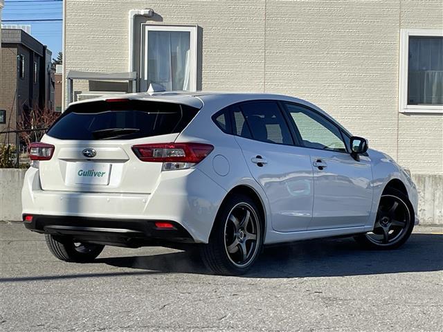 インプレッサスポーツ ２．０ｉ－Ｌアイサイト　☆ワンオーナー☆純正８インチメモリナビ【ＮＲ－ＭＺ３００－ＢＩＮ－４】（ＡＭ／ＦＭ／ＣＤ／ＤＶＤ／ＭｕｓｉｃＦｏｌｄｅｒ／ｉＰｏｄ／Ｂｌｕｅｔｏｏｔｈ／フルセグＴＶ）☆バック／サイド（5枚目）