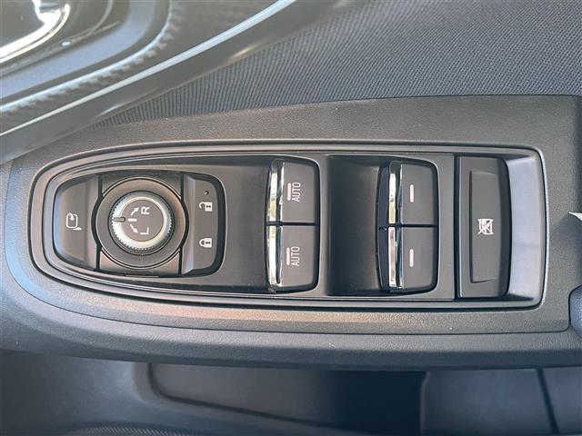 インプレッサスポーツ ２．０ｉ－Ｌアイサイト　☆ワンオーナー☆純正８インチメモリナビ【ＮＲ－ＭＺ３００－ＢＩＮ－４】（ＡＭ／ＦＭ／ＣＤ／ＤＶＤ／ＭｕｓｉｃＦｏｌｄｅｒ／ｉＰｏｄ／Ｂｌｕｅｔｏｏｔｈ／フルセグＴＶ）☆バック／サイド（16枚目）