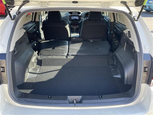 インプレッサスポーツ ２．０ｉ－Ｌアイサイト　☆ワンオーナー☆純正８インチメモリナビ【ＮＲ－ＭＺ３００－ＢＩＮ－４】（ＡＭ／ＦＭ／ＣＤ／ＤＶＤ／ＭｕｓｉｃＦｏｌｄｅｒ／ｉＰｏｄ／Ｂｌｕｅｔｏｏｔｈ／フルセグＴＶ）☆バック／サイド（25枚目）