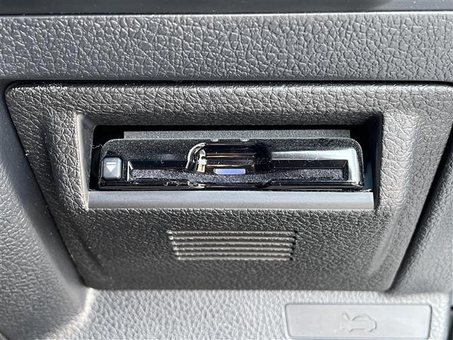 レヴォーグ １．６ＳＴＩスポーツアイサイト　寒冷地仕様／ワンオーナー／４ＷＤ／純正メモリナビ／フルセグＴＶ／ＡＭ／ＦＭ／ＣＤ／ＤＶＤ／ＢＴ／パワーシートＤ／Ｎ／シートヒーター／エアーシート／純正フロアマット／デジタルインナーミラー／クルコン（15枚目）