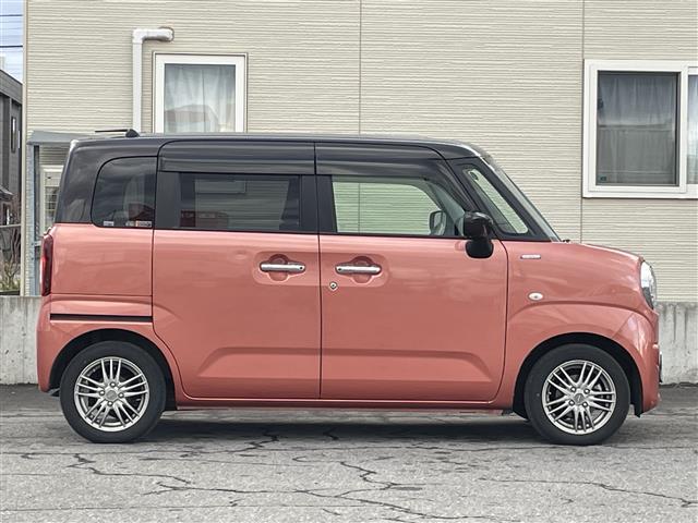 ワゴンRスマイル ハイブリッドS 4WD/寒冷地仕様/ワンオーナー/純正ミュージックサーバー/AM/FM/CD/BT/AUX/純正フロアマット/コーナーセンサー/両側パワースライドドア/アイドリングストップ/パーキングアシスト(7枚目)