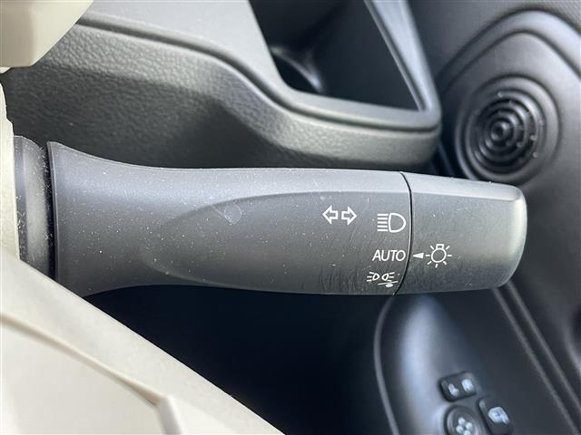 ワゴンRスマイル ハイブリッドS 4WD/寒冷地仕様/ワンオーナー/純正ミュージックサーバー/AM/FM/CD/BT/AUX/純正フロアマット/コーナーセンサー/両側パワースライドドア/アイドリングストップ/パーキングアシスト(11枚目)