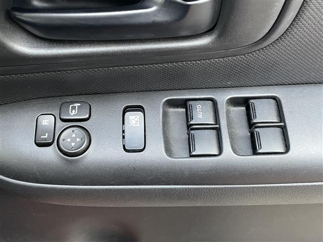 ワゴンRスマイル ハイブリッドS 4WD/寒冷地仕様/ワンオーナー/純正ミュージックサーバー/AM/FM/CD/BT/AUX/純正フロアマット/コーナーセンサー/両側パワースライドドア/アイドリングストップ/パーキングアシスト(13枚目)