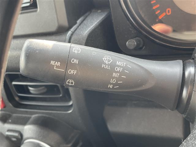 ジムニー XL 4WD/ワンオーナー/寒冷地仕様/純正16AW/社外メモリナビ/フルセグTV/AM/FM/CD/DVD/BT/背面タイヤ/前席シートヒーター/フォグランプ/オートライト/横滑り防止機能/ヒルスタート(10枚目)