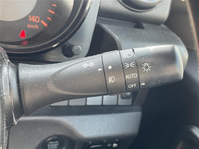 ジムニー XL 4WD/ワンオーナー/寒冷地仕様/純正16AW/社外メモリナビ/フルセグTV/AM/FM/CD/DVD/BT/背面タイヤ/前席シートヒーター/フォグランプ/オートライト/横滑り防止機能/ヒルスタート(11枚目)