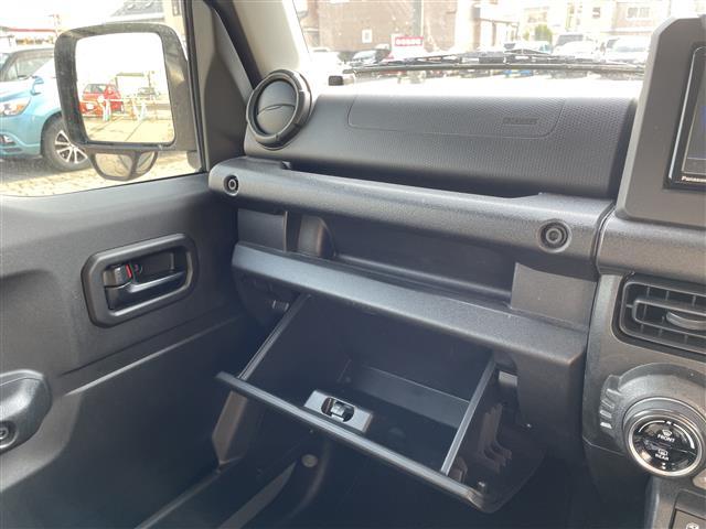 ジムニー XL 4WD/ワンオーナー/寒冷地仕様/純正16AW/社外メモリナビ/フルセグTV/AM/FM/CD/DVD/BT/背面タイヤ/前席シートヒーター/フォグランプ/オートライト/横滑り防止機能/ヒルスタート(17枚目)