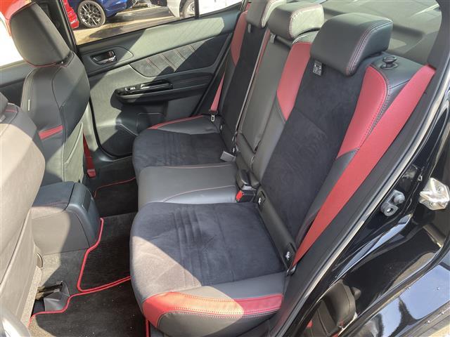 WRX STI STI タイプS 寒冷地仕様/4WD/STIエアロ/純正19AW/純正キャリパー/純正フロアマット/社外マフラー(FUJITSUBO)/レカロシート/パワーシートD/N/社外ナビ/フォグランプ/オートライト/横滑り防止(22枚目)