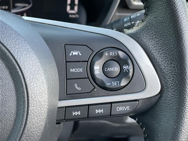 ライズ Ｚ　４ＷＤ／寒冷地仕様／ワンオーナー／純正１７ＡＷ積込（１９５／６０／１７）／純正フロアマット／社外ナビ／ＡＭ／ＦＭ／ＣＤ／ＤＶＤ／ＢＴ／コーナーセンサー／ＭＴモード付ＡＴ／シートヒーター前席／ＥＴＣ（11枚目）