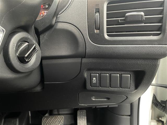 エクストレイル 20Xtt ☆4WD☆純正SDナビ(CD・SD・VTR)☆バックカメラ☆前ドラレコ☆ルーフレール☆クルーズコントロール☆ダウンヒルアシスト☆ETC☆革巻きステアリング☆ステアリングスイッチ(5枚目)