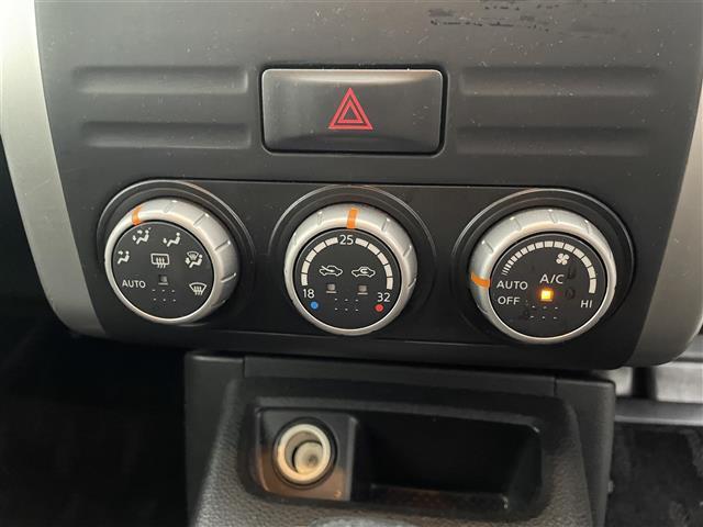 エクストレイル 20Xtt ☆4WD☆純正SDナビ(CD・SD・VTR)☆バックカメラ☆前ドラレコ☆ルーフレール☆クルーズコントロール☆ダウンヒルアシスト☆ETC☆革巻きステアリング☆ステアリングスイッチ(13枚目)