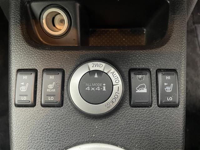 エクストレイル 20Xtt ☆4WD☆純正SDナビ(CD・SD・VTR)☆バックカメラ☆前ドラレコ☆ルーフレール☆クルーズコントロール☆ダウンヒルアシスト☆ETC☆革巻きステアリング☆ステアリングスイッチ(14枚目)