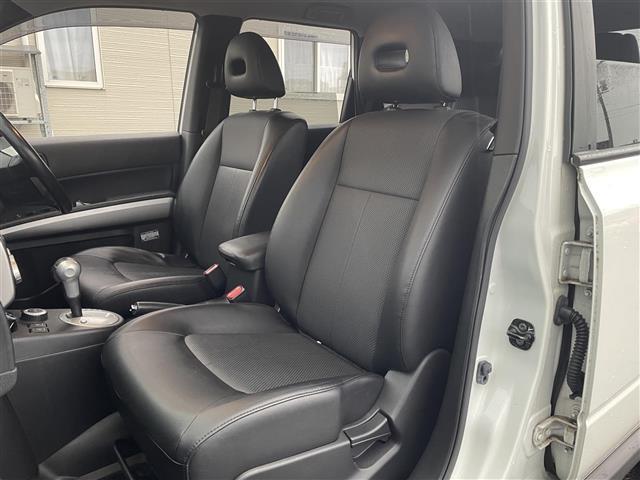 エクストレイル 20Xtt ☆4WD☆純正SDナビ(CD・SD・VTR)☆バックカメラ☆前ドラレコ☆ルーフレール☆クルーズコントロール☆ダウンヒルアシスト☆ETC☆革巻きステアリング☆ステアリングスイッチ(21枚目)