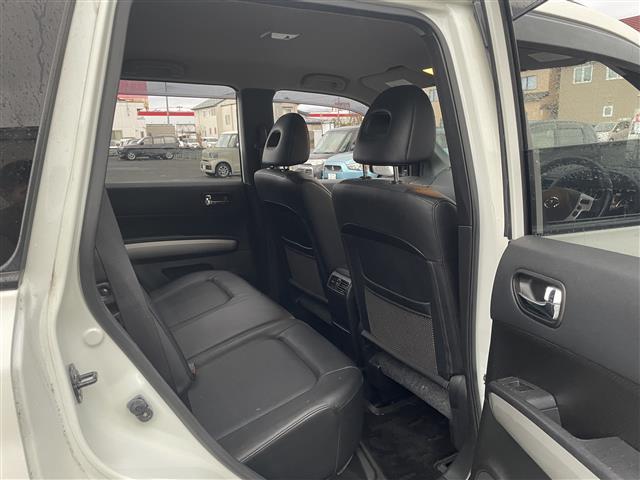 エクストレイル 20Xtt ☆4WD☆純正SDナビ(CD・SD・VTR)☆バックカメラ☆前ドラレコ☆ルーフレール☆クルーズコントロール☆ダウンヒルアシスト☆ETC☆革巻きステアリング☆ステアリングスイッチ(22枚目)