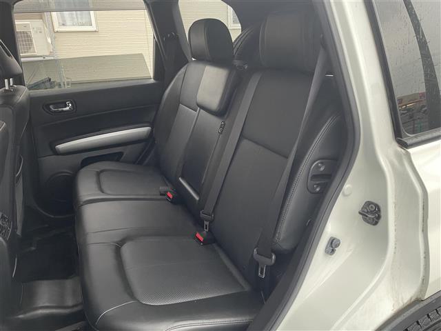 エクストレイル 20Xtt ☆4WD☆純正SDナビ(CD・SD・VTR)☆バックカメラ☆前ドラレコ☆ルーフレール☆クルーズコントロール☆ダウンヒルアシスト☆ETC☆革巻きステアリング☆ステアリングスイッチ(24枚目)