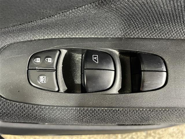 セレナ ハイウェイスター Vセレクション ワンオーナー/4WD/純正ナビ/フルセグTV/バックカメラ/クルーズコントロール/純正AW夏タイヤ積込/(15枚目)