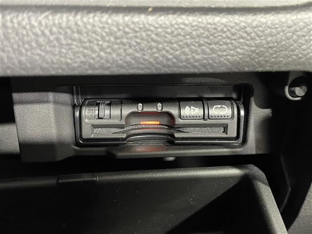 セレナ ハイウェイスター Vセレクション ワンオーナー/4WD/純正ナビ/フルセグTV/バックカメラ/クルーズコントロール/純正AW夏タイヤ積込/(16枚目)