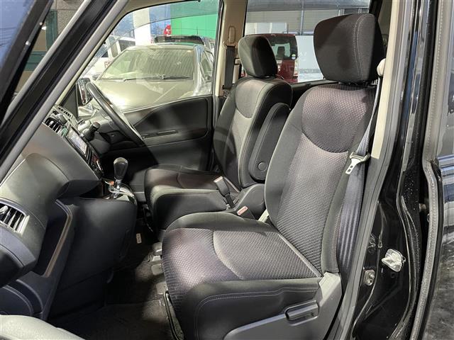 セレナ ハイウェイスター Vセレクション ワンオーナー/4WD/純正ナビ/フルセグTV/バックカメラ/クルーズコントロール/純正AW夏タイヤ積込/(28枚目)