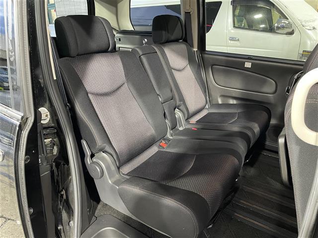 セレナ ハイウェイスター Vセレクション ワンオーナー/4WD/純正ナビ/フルセグTV/バックカメラ/クルーズコントロール/純正AW夏タイヤ積込/(29枚目)