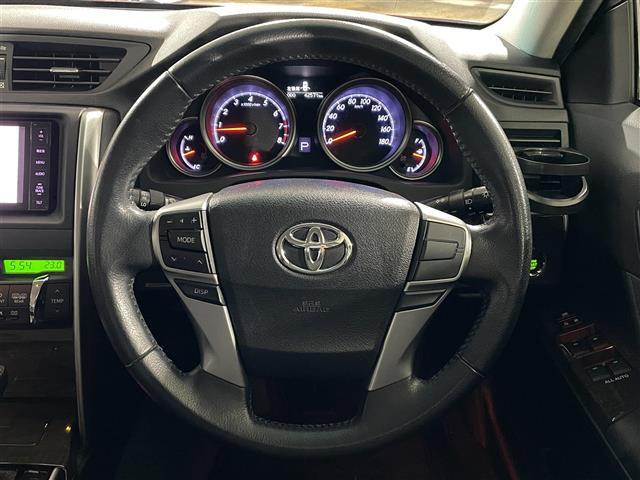 マークＸ ２５０Ｇ　Ｆｏｕｒ　４ＷＤ／ワンオーナー／寒冷地仕様／純正１６ＡＷ／純正フロアマット／フォグランプ／社外ナビ／フルセグＴＶ／ＡＭ／ＦＭ／ＣＤ／ＤＶＤ／ＢＴ／Ｄ席パワーシート／ＭＴモード付ＡＴ／横滑り防止機能／オートライト（9枚目）