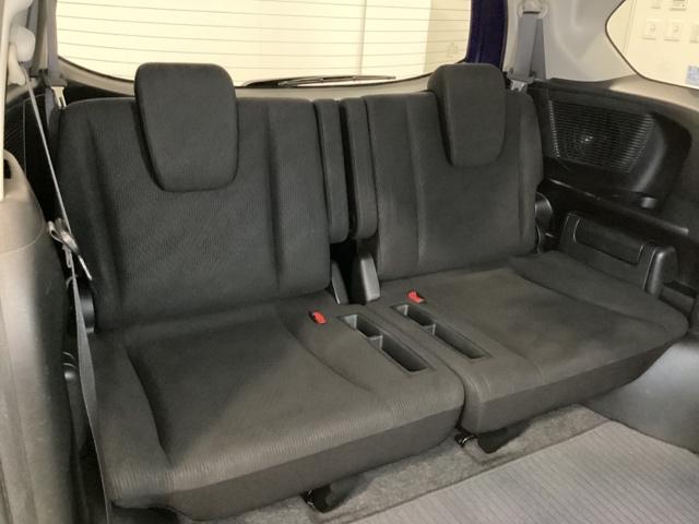 フリード Gジャストセレクション 光触媒抗菌消臭施工済 Bモニター スマトキー 地上デジタルTV 助手席エアバッグ AUTOエアコン パワステ ナビTV 両側スライド片側電動 ETC イモビ 運転席エアバッグ PW ABS DVD再生(18枚目)
