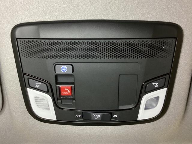 フィット ｅ：ＨＥＶホーム　中古スタッドレスタイヤ、純正メモリーナビ、ドライブレコーダー前後装着＋ＥＴＣ付　当社デモカー　前後誤発進抑制機能　クリソナ　助手席エアバッグ　運転席エアバッグ　１オナ　アイドリングストップ　ＵＳＢ接続（8枚目）
