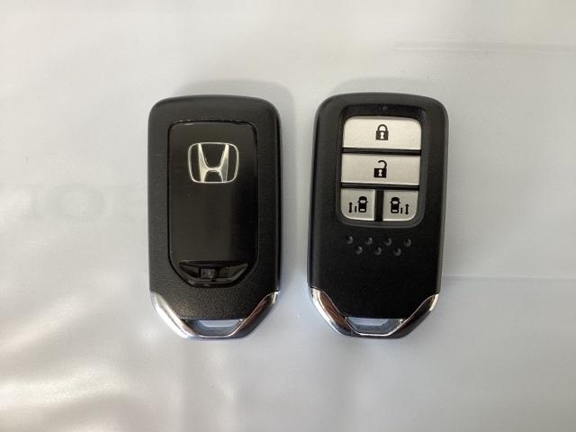 フリード＋ハイブリッド ハイブリッドＧ　ドライブレコーダー前後装備車　光触媒抗菌消臭施工済　バックモニター　フルセグテレビ　オートクルーズコントロール　ＡＢＳ　ナビＴＶ　ＬＥＤヘッドランプ　シートヒータ　ＵＳＢ　ＤＶＤ再生可　ＶＳＡ　ＥＴＣ（12枚目）
