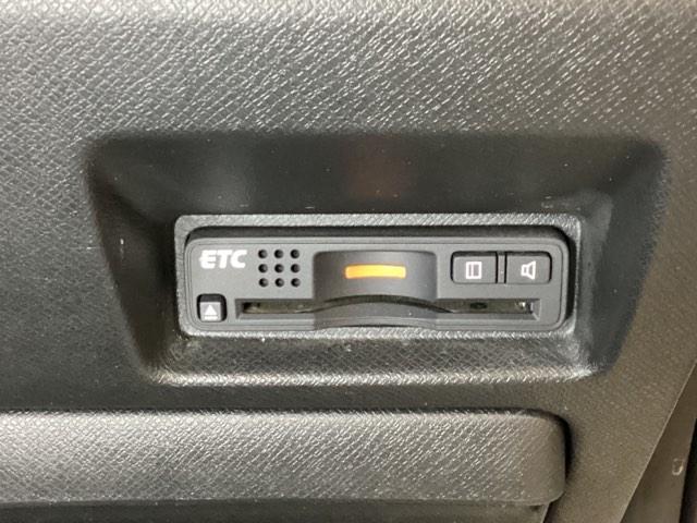 ステップワゴンスパーダ S 光触媒抗菌消臭施工済 Wエアバック スマートキーシステム 地デジ対応 両側スライド片側電動ドア パワステ パワーウインドウ 横滑り防止機能 キーレス Bカメラ エアバック ナビ&TV 3列シート(16枚目)