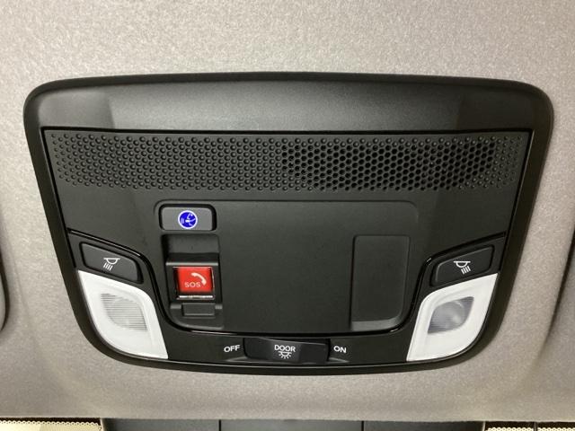 フィット e:HEVホーム 中古スタッドレスタイヤ、純正メモリーナビ、ドライブレコーダー前後装着+ETC付 当社デモカー 前後誤発進抑制機能 クリソナ 助手席エアバッグ 運転席エアバッグ 1オナ アイドリングストップ USB接続(8枚目)