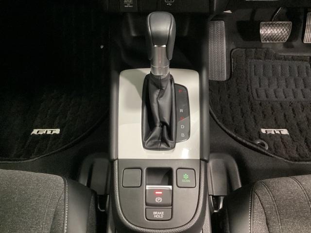 フィット e:HEVホーム 中古スタッドレスタイヤ、純正メモリーナビ、ドライブレコーダー前後装着+ETC付 当社デモカー 前後誤発進抑制機能 クリソナ 助手席エアバッグ 運転席エアバッグ 1オナ アイドリングストップ USB接続(11枚目)