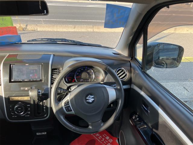 ワゴンRスティングレー T 4WD ターボ ETC ナビ TV オートライト HID スマートキー 電動格納ミラー シートヒーター ベンチシート ターボ CVT 盗難防止システム ABS CD アルミホイール 衝突安全ボディ(3枚目)