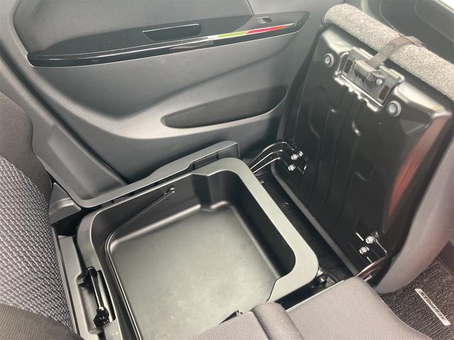 ワゴンＲスティングレー Ｔ　４ＷＤ　ＴＶ　オートライト　ＨＩＤ　スマートキー　アイドリングストップ　電動格納ミラー　シートヒーター　ベンチシート　ターボ　ＣＶＴ　盗難防止システム　ＡＢＳ　ＣＤ　ＤＶＤ再生　ＵＳＢ（32枚目）